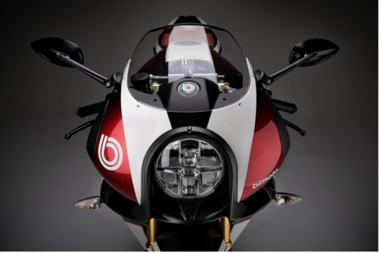 Suzuki's touring machine "GSX-S1000GT" that inherits the engine of a famous car